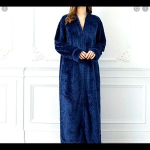 fuzzy robe blue brand new size medium